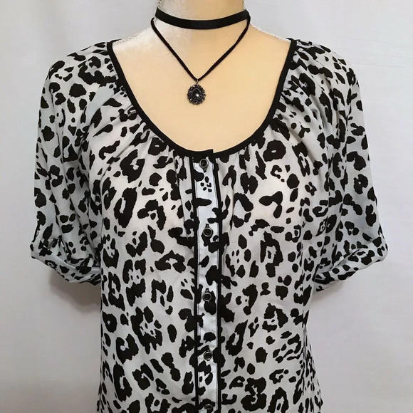 Express Black and White Leopard Print Blouse S - Picture 2 of 8